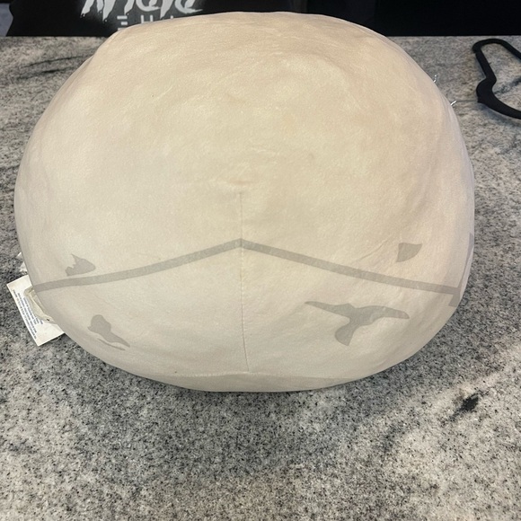 ⭐️ Star Wars Green and Brown Baby Yoda Pillow - Picture 2 of 3